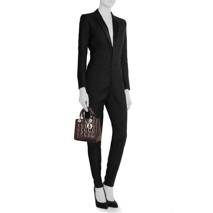 Dior Lady Dior medium model shoulder bag in plum patent leather - Detail D1