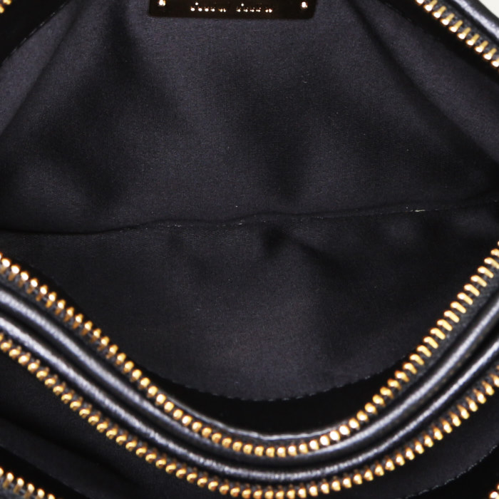 Bolso bandolera Miu Miu Nappa en cuero acolchado negro - Detail D3