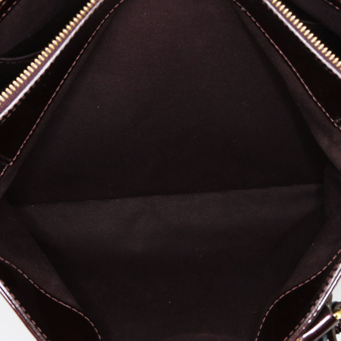 Borsa Louis Vuitton Melrose Avenue in pelle verniciata color prugna - Detail D2