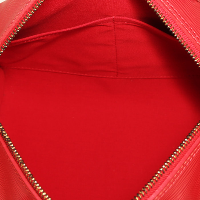 Bolso de mano Louis Vuitton Speedy 25 en cuero Epi rojo - Detail D2