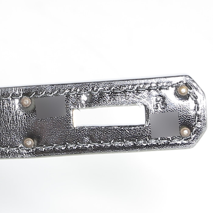 Hermès  Kelly 28 cm handbag  in black box leather - Detail D5