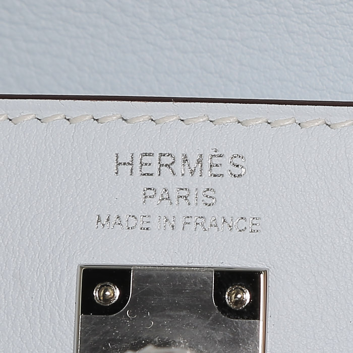 Bolso de mano Hermès Kelly 25 cm en cuero swift Bleu Brume - Detail D4