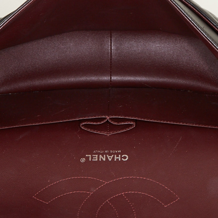 Borsa a tracolla Chanel Timeless jumbo in pelle trapuntata nera - Detail D3