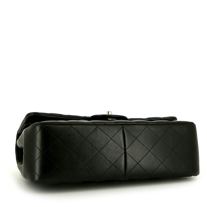 Chanel Timeless jumbo shoulder bag in black quilted leather - Detail D5