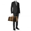 Bolsa de viaje Louis Vuitton Keepall 60 cm en lona Monogram marrón y cuero natural - Detail D1 thumbnail