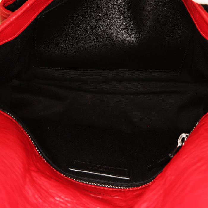 Saint Laurent Niki medium model shoulder bag in red leather - Detail D3