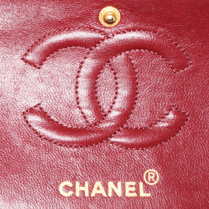 Bolso bandolera Chanel  Timeless Petit en cuero acolchado negro - Detail D4