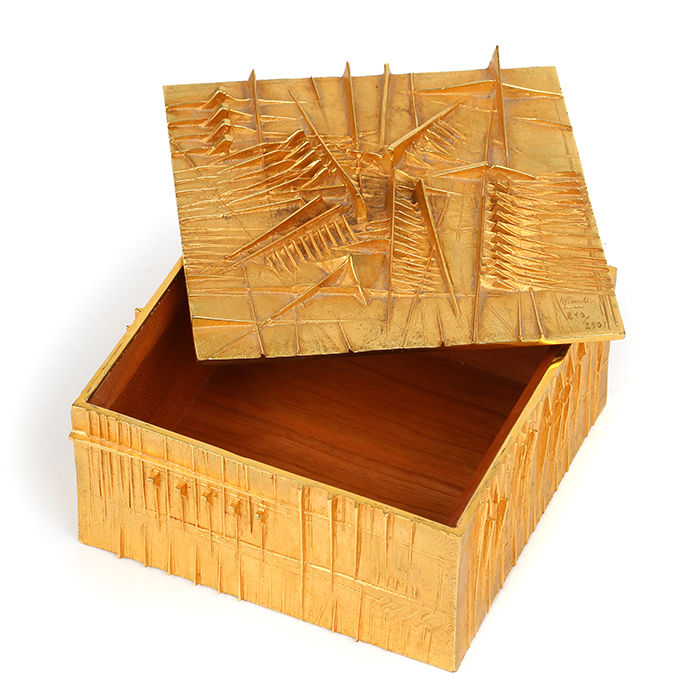 Arnaldo Pomodoro, "Coffret", in gilded bronze, inside in wood, Artcurial edition, signed and numbered, of 1981 - Detail D3