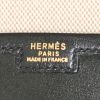Bolsito de mano Hermes Jige en cuero box negro - Detail D3 thumbnail