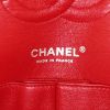 Bolso de mano Chanel  Timeless Classic en lona acolchada rojo Vif - Detail D4 thumbnail