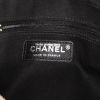 Chanel shoulder bag in black quilted leather and black patent leather - Detail D4 thumbnail