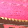 Billetera Louis Vuitton   en lona Monogram marrón y rosa - Detail D3 thumbnail