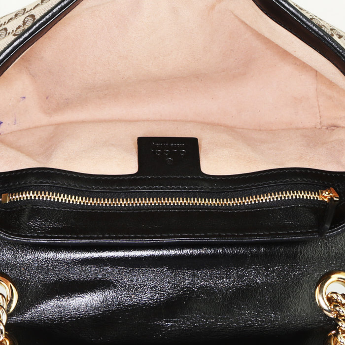 Borsa a tracolla Gucci GG Marmont modello piccolo in tela monogram beige e pelle nera - Detail D3