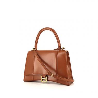 hourglass shoulder bag