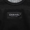 Shopping bag Chanel Deauville in tela siglata grigia e pelle nera - Detail D4 thumbnail