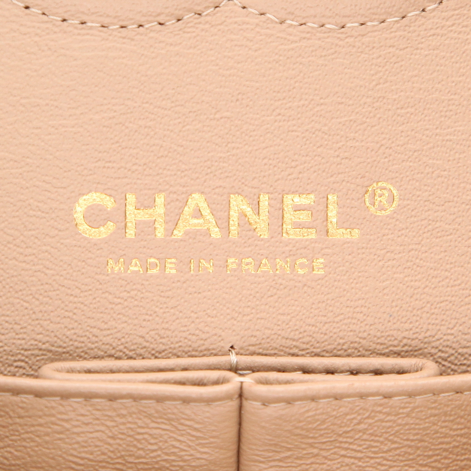 Chanel  Timeless Classic handbag  in beige, white and red tricolor  jersey canvas - Detail D2