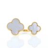 Van Cleef & Arpels Entre les Doigts Magic Alhambra ring in yellow gold and mother of pearl - 360 thumbnail
