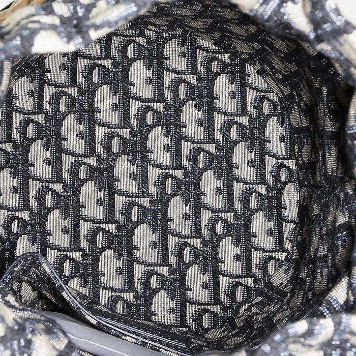 Borsa a tracolla Dior Bucket in vimini e tessuto a monogramma Oblique blu - Detail D2
