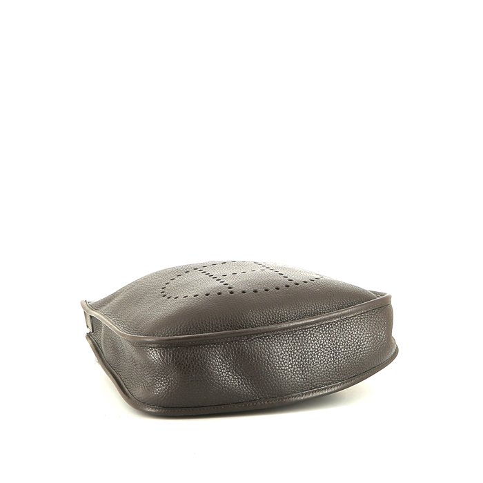 Borsa a tracolla Hermès Evelyne in pelle taurillon clemence marrone cioccolato - Detail D4