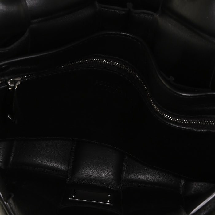 Bolso bandolera Bottega Veneta Cassette en cuero trenzado negro - Detail D3