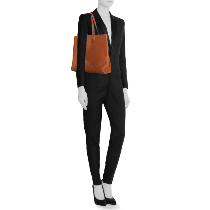 Sac cabas Hermes Double Sens en cuir bicolore gold et rouge - Detail D1