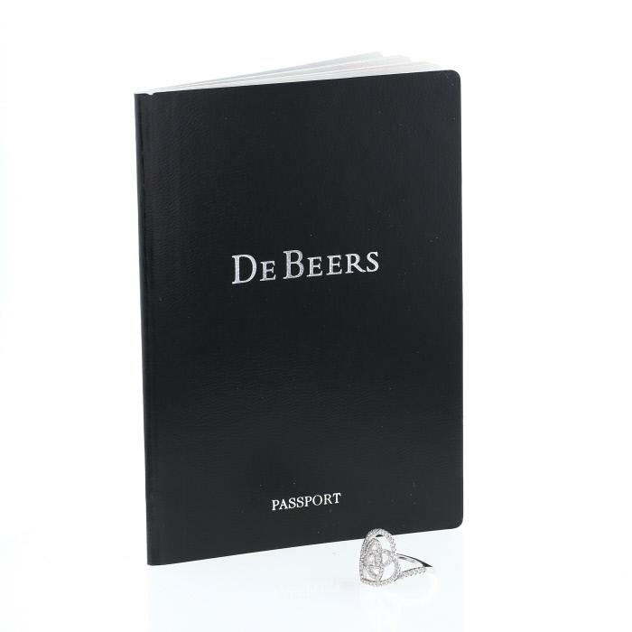 De Beers Enchanted Lotus ring in white gold and diamonds - Detail D2