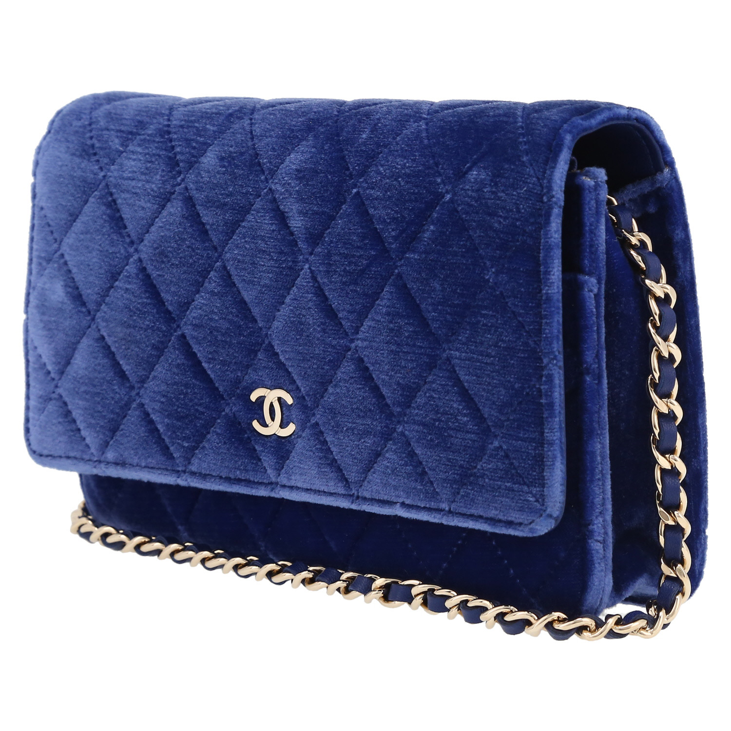 Chanel Wallet on Chain pouch in royal blue quilted velvet - Detail D3