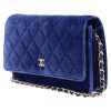 Pochette Chanel Wallet on Chain in velluto trapuntato blu reale - Detail D3 thumbnail