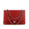 Chanel Timeless Maxi Jumbo shoulder bag in red quilted grained leather - 360 thumbnail