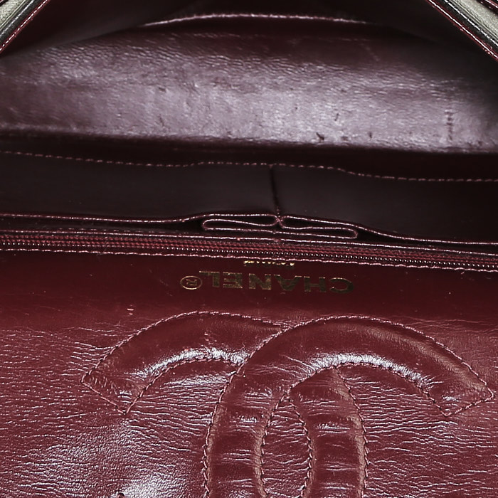 Chanel Vintage shoulder bag in black quilted leather - Detail D3