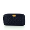 Chanel shoulder bag in navy blue quilted grained leather - 360 thumbnail