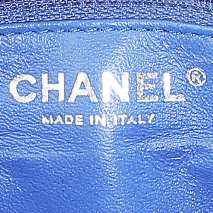 Sac à main Chanel Timeless en toile jersey bleu- électrique - Detail D4