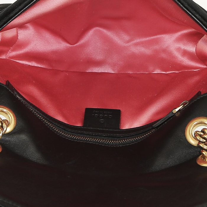 Bolso bandolera Gucci  GG Marmont en terciopelo negro - Detail D3