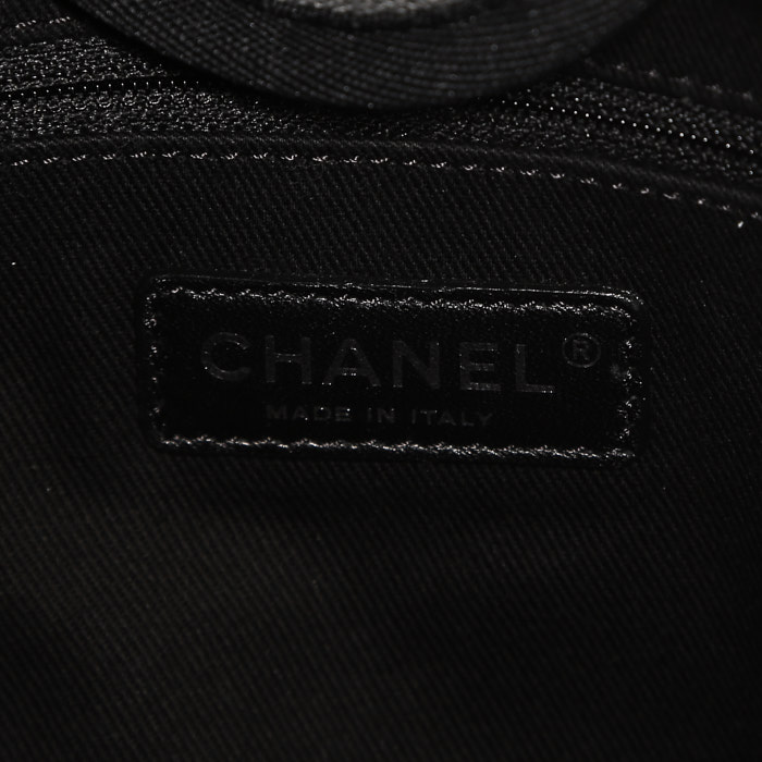 Shopping bag Chanel  Deauville in tela grigia e pelle nera - Detail D4
