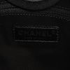 Sac cabas Chanel  Deauville en toile grise et cuir noir - Detail D4 thumbnail