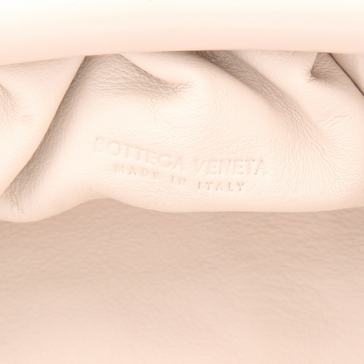 Sac bandoulière Bottega Veneta  Pouch en cuir blanc - Detail D2