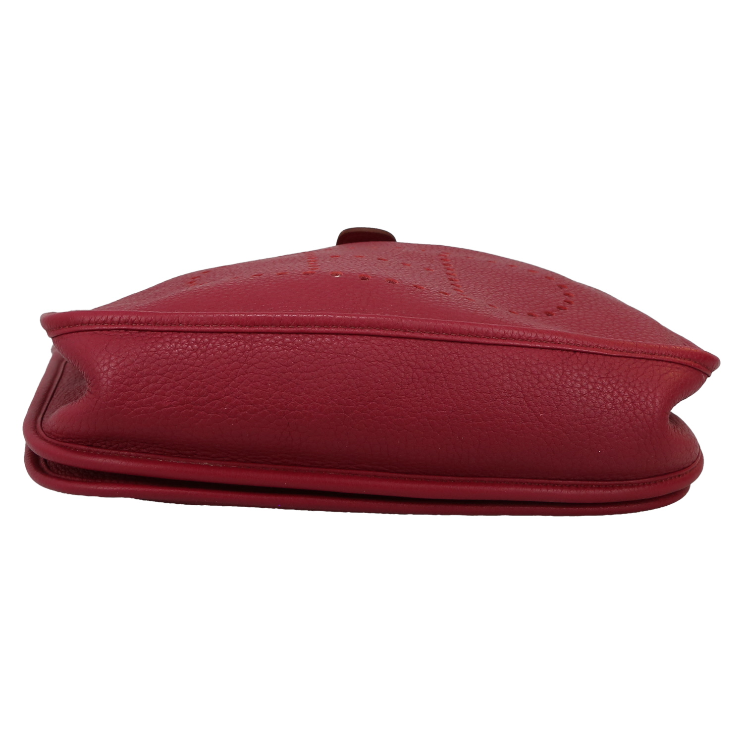 Hermès  Evelyne III shoulder bag  in red togo leather - Detail D1