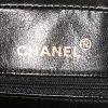 Chanel  Diana shoulder bag  in black quilted leather - Detail D3 thumbnail