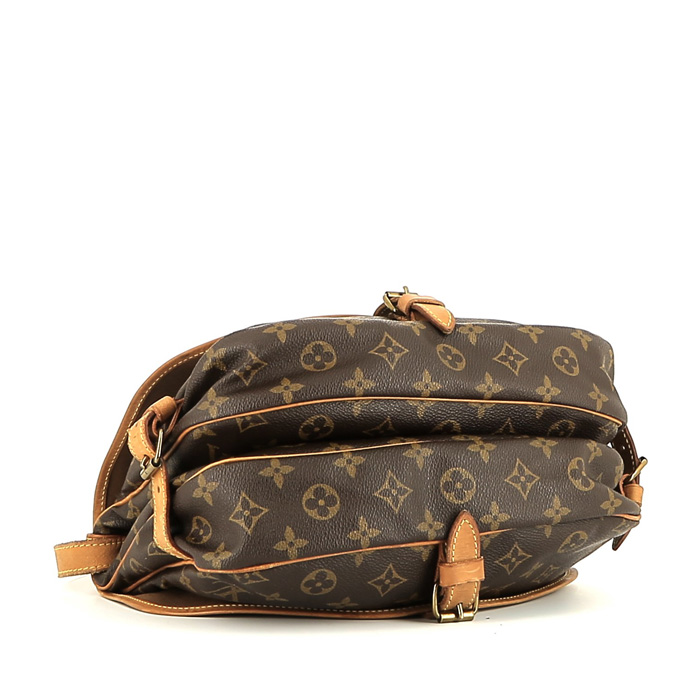 Bolso bandolera Louis Vuitton Saumur en lona Monogram revestida marrón y cuero natural - Detail D4