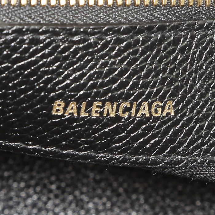 Balenciaga Ville Top Handle shoulder bag in black grained leather - Detail D4