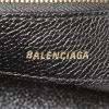Borsa a tracolla Balenciaga Ville Top Handle in pelle martellata nera - Detail D4 thumbnail