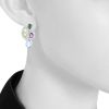 Paire de boucles d'oreilles Fred Princess K en or blanc,  diamants et pierres de couleurs - Detail D1 thumbnail