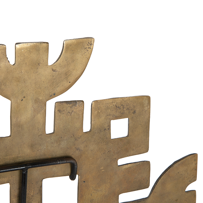 Arnaldo et Gio Pomodoro, sculpture from the series "Croci e stelle", in gold patinated brass, for the "II Sestante" gallery, of 1959 - Detail D1