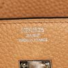 Bolso de mano Hermès Birkin 25 cm en cuero togo beige - Detail D3 thumbnail