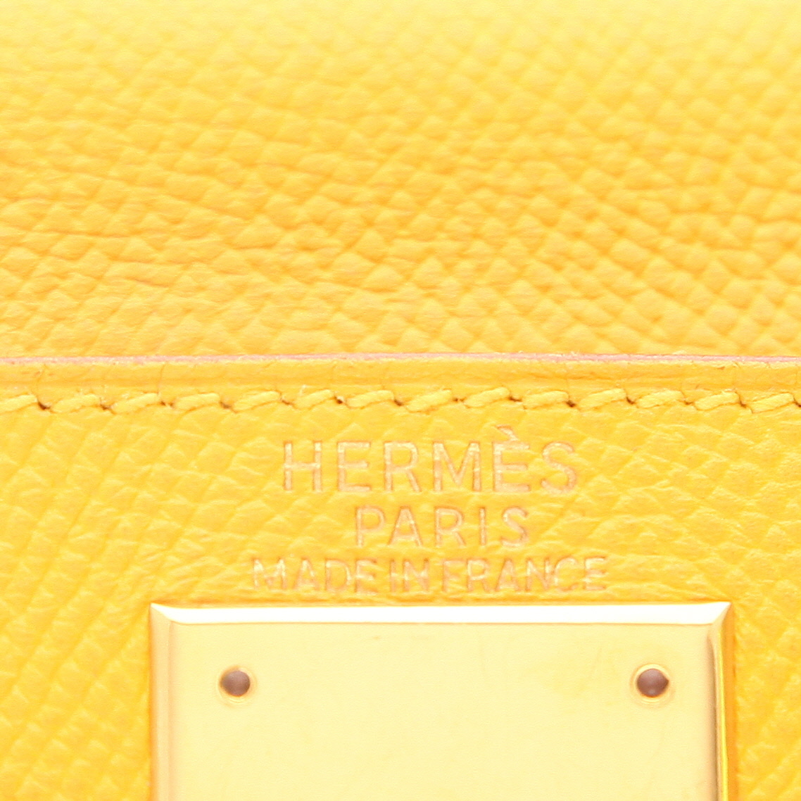 Borsa Hermès  Kelly 28 cm in pelle Courchevel Jaune d'Or - Detail D2