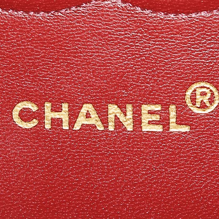 Bolso de mano Chanel  Timeless Classic en cuero acolchado con motivos de espigas negro - Detail D4