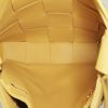 Bottega Veneta Cassette shoulder bag in yellow intrecciato leather - Detail D2 thumbnail