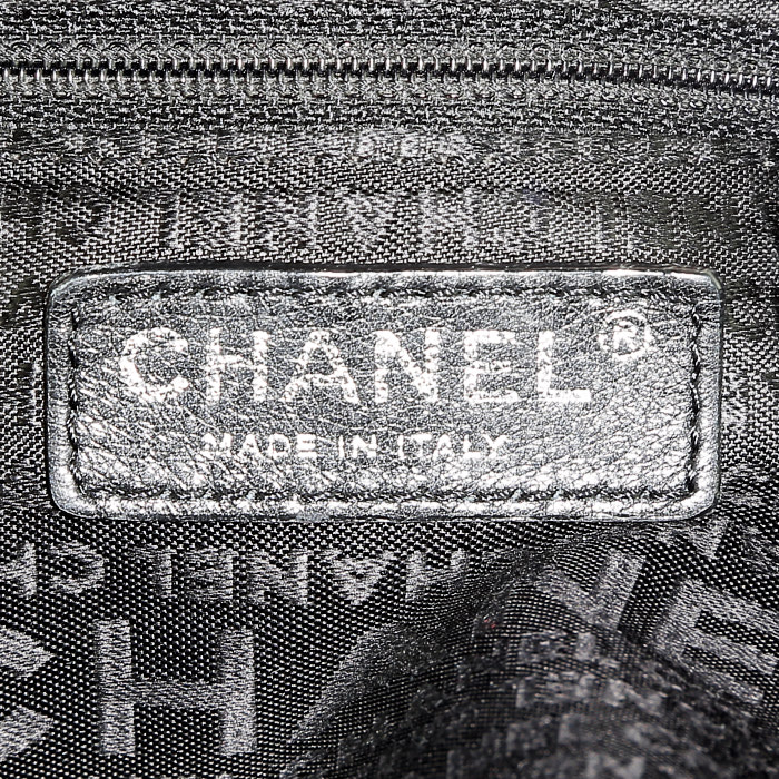 Chanel handbag in black leather - Detail D3