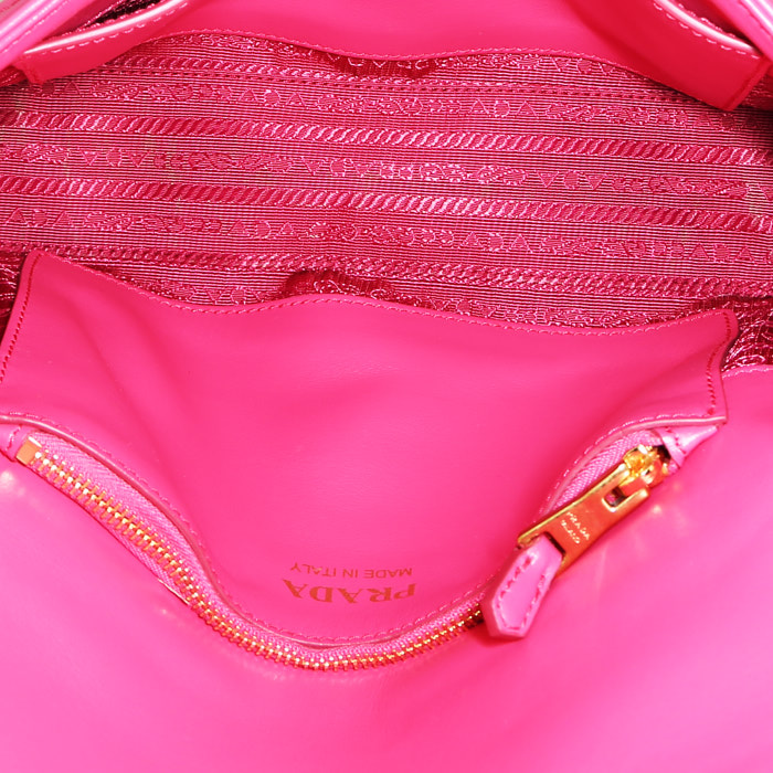 Bolso bandolera Prada en cuero acolchado rosa - Detail D3