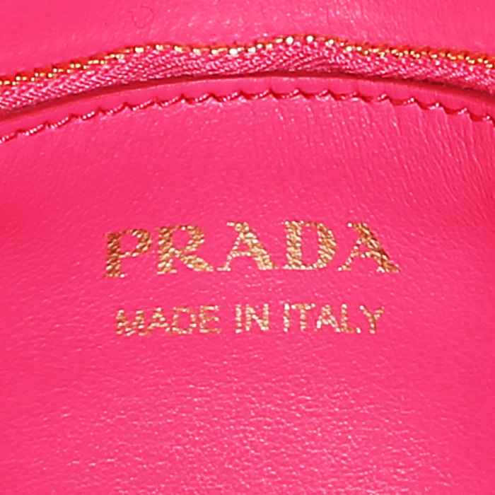 Bolso bandolera Prada en cuero acolchado rosa - Detail D4